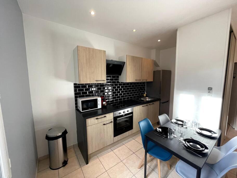 Appartement T2 Pour 3 Personnes Marsiglia Esterno foto